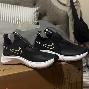 Nike Flex Plus Youth 4.5